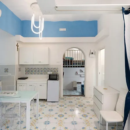 아파트 Casa Confortevole In Centro Storico 나폴리