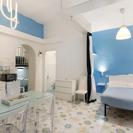 아파트 Casa Confortevole In Centro Storico 나폴리